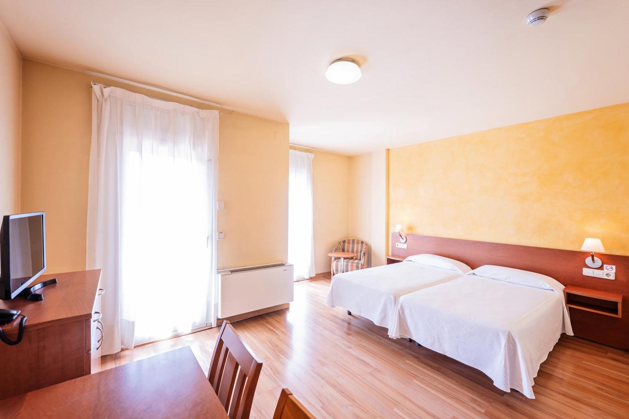 Hotel La Perla D'Olot Exteriör bild