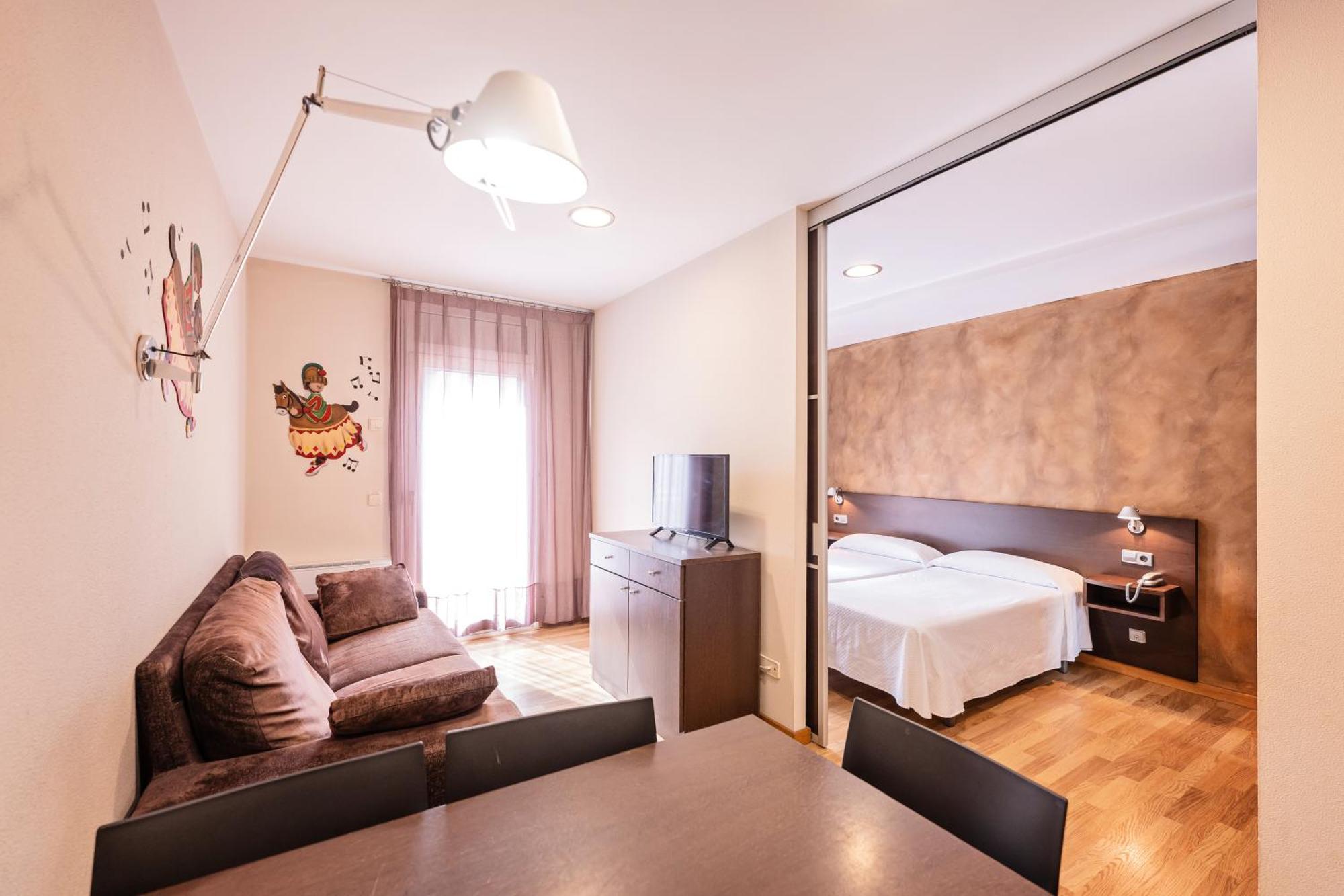 Hotel La Perla D'Olot Exteriör bild